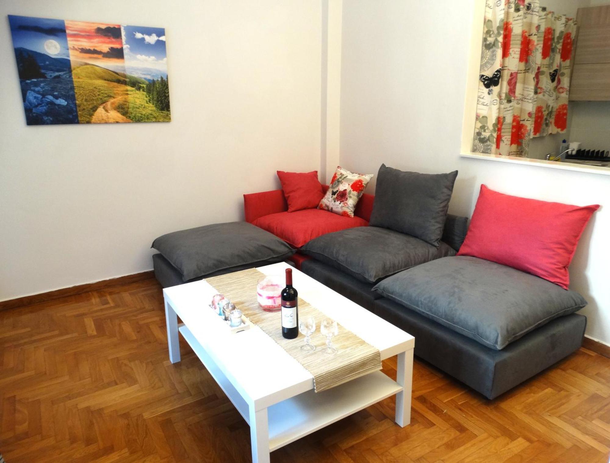 Cosy And Comfortable Apartment In The City Center เอเธนส์ ภายนอก รูปภาพ